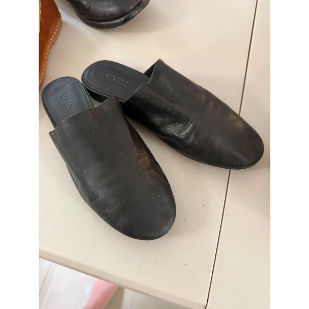 Vince $200 Black Leather Mules Slip On Flat - Odd Shoe Left 7.5 M Right 7 M